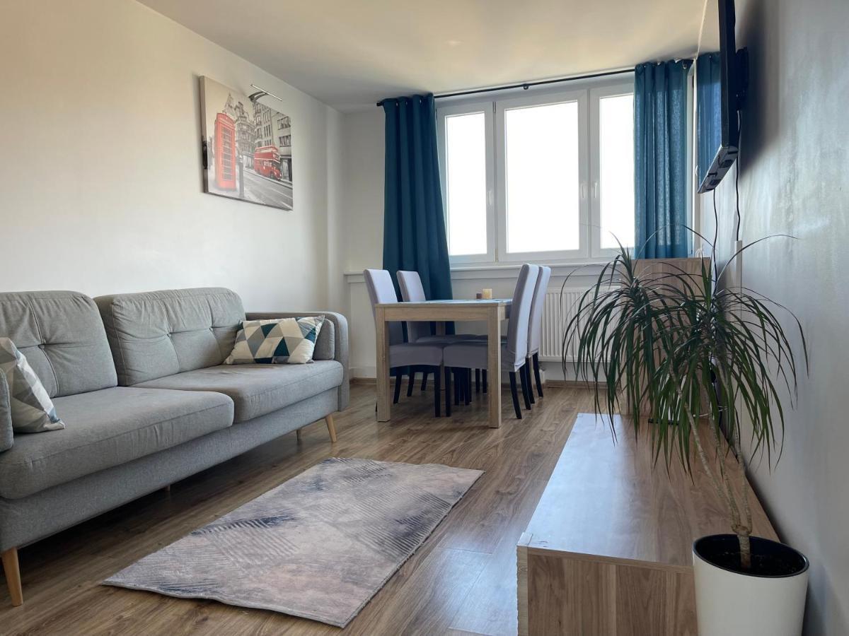 Apartament Z Widokiem Jelenia Gora Bagian luar foto