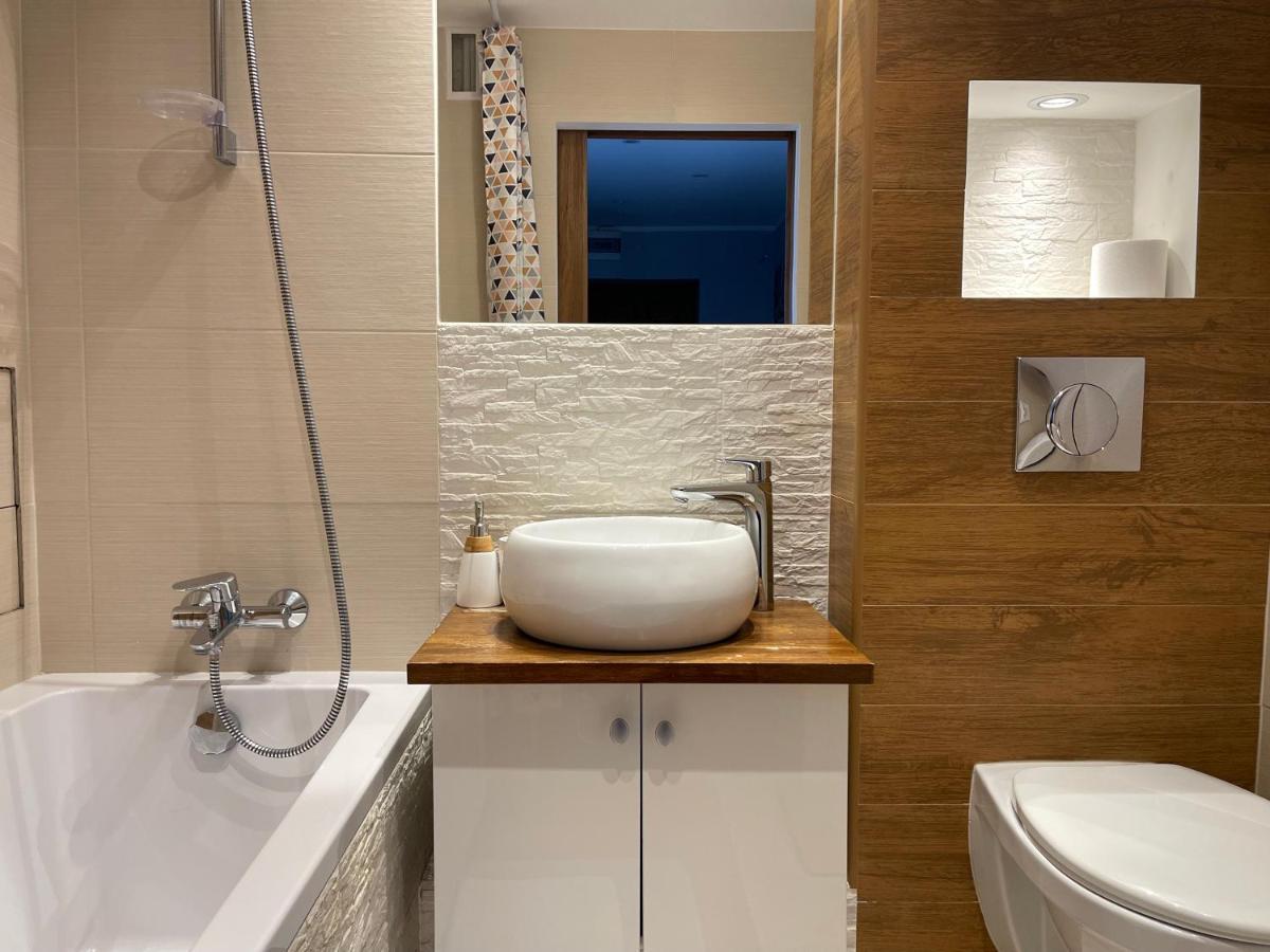 Apartament Z Widokiem Jelenia Gora Bagian luar foto